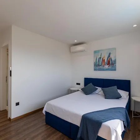 C'est La Vie Casa de Férias Kaštela