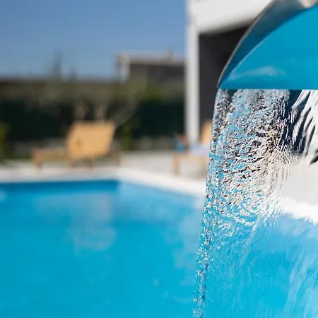 C'est La Vie Holiday home Kastela