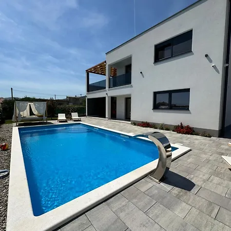 Holiday home C'est La Vie