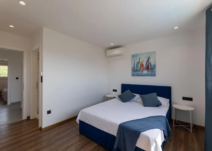 C'est La Vie Feriehus Kaštela