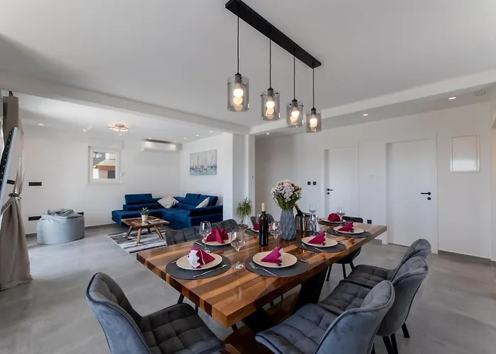 C'est La Vie Feriehus Kaštela