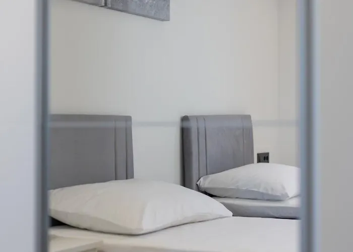 C'est La Vie Kaštela